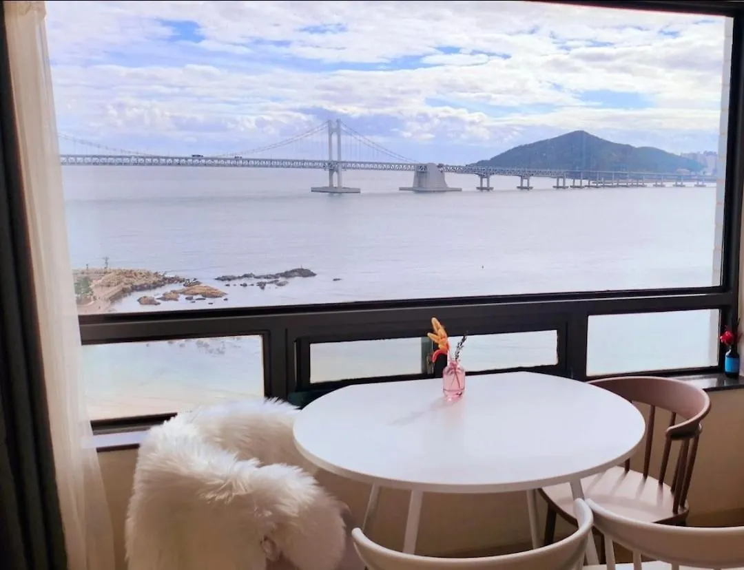 La Mer Busan 0*,