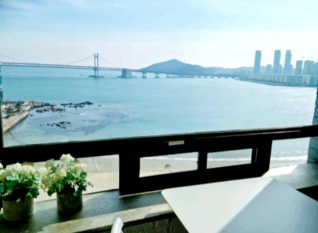 La Mer Busan